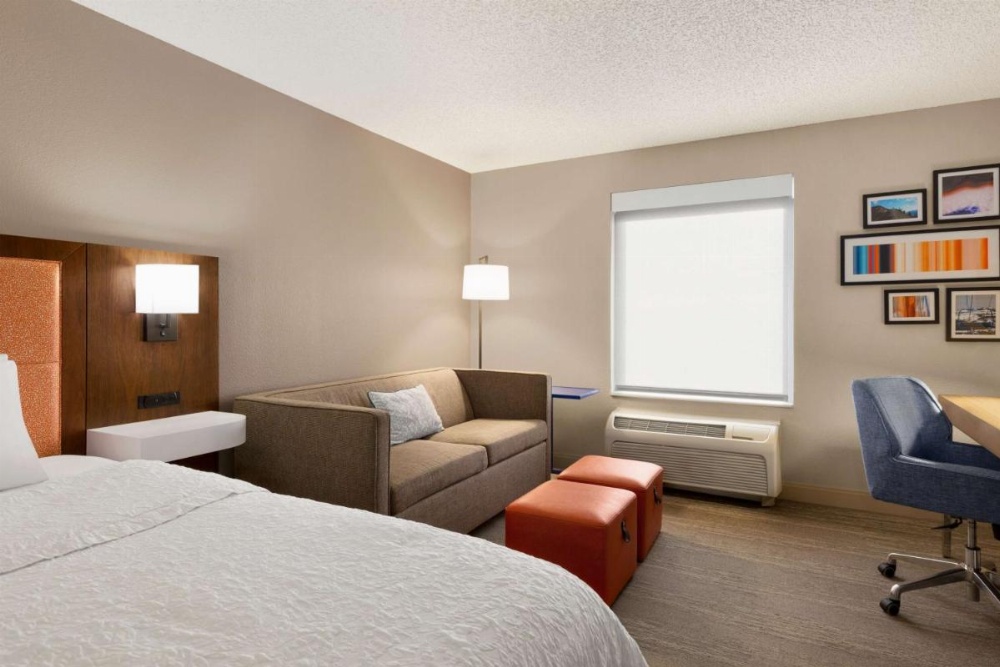 Room image 3